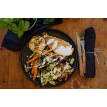 ITTALI LOW CARB TÁL/PLATE (roston csirkemell,grill camembert,kevert saláta,grill zöldség,dió,házi öntet/grilled chicken,grilled camembert,grilled vegetables,house dressing) ITTALI LOW CARB TÁL/PLATE (roston csirkemell,grill camembert,kevert saláta,grill zöldség,dió,házi öntet/grilled chicken,grilled camembert,grilled vegetables,house dressing)