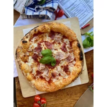 MARADONA 32 - (paradicsomos alap,mozzarella,olasz sonka,szalámi/tomato souce,mozzarella,ham,sausage)  MARADONA 32 - (paradicsomos alap,mozzarella,olasz sonka,szalámi/tomato souce,mozzarella,ham,sausage)