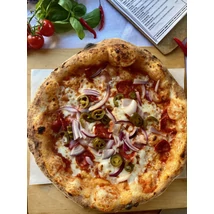 PIZZA UNGHARESE (paradicsomos alap,mozzarella,szalámi,csípős paprika,bacon,lilahagyma/tomato sauce,mozzarella,sausage,hot pepper,bacon,purple onion) PIZZA UNGHARESE (paradicsomos alap,mozzarella,szalámi,csípős paprika,bacon,lilahagyma/tomato sauce,mozzarella,sausage,hot pepper,bacon,purple onion)